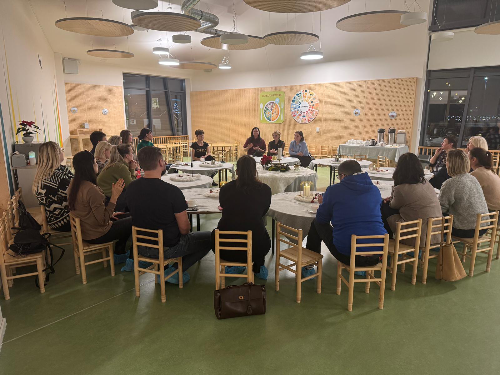 Saruna par skolas gaitu uzsākšanu